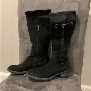 Black tall boots hardly worn